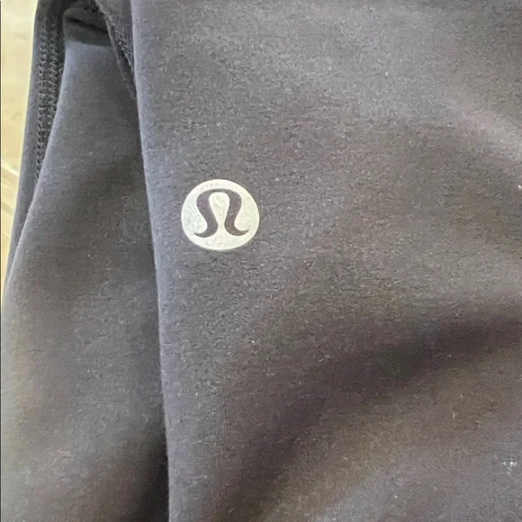 Lululemon High-Waisted Black Leggings Align 23” for Women - Picture 1 of 9